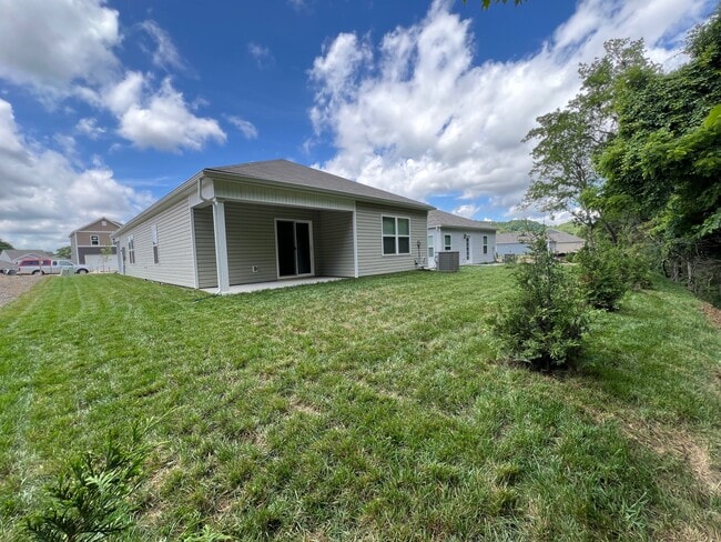 Building Photo - 336 Arrowhead Dr