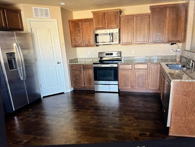 Building Photo - 7444 Primavera Ln