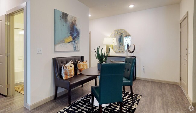 2HAB, 2BA The Retreat - 22 North