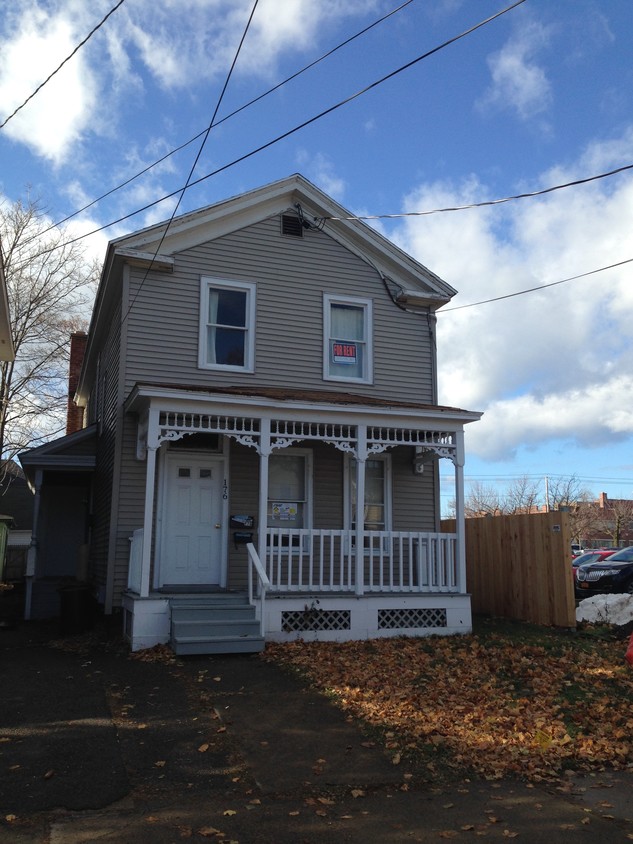 1 Bedr Apt All utilities incl. great location - 176 W 5th St