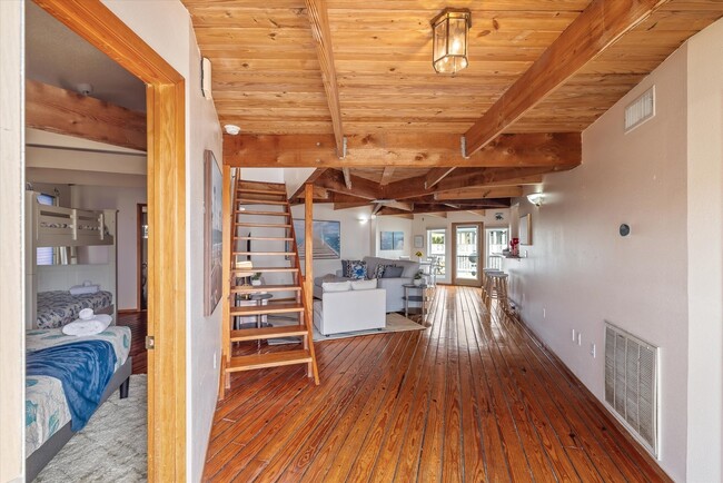Building Photo - 164 Bora Bora Dr