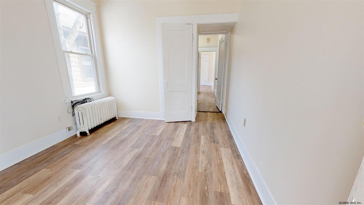 461 Delaware Ave Unit Apt 2R, Albany, NY 12209 Room for Rent in