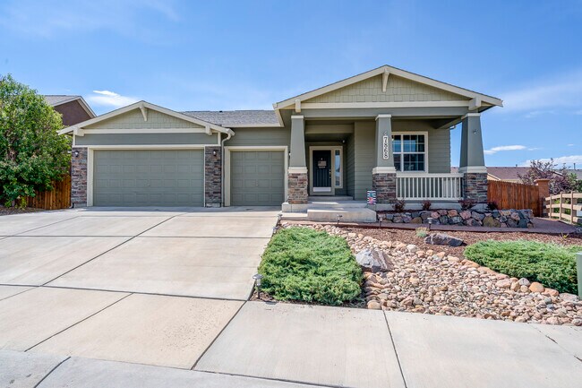 Foto del edificio - 7868 Renegade Hill Dr