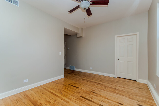 Building Photo - 1413 W Taylor St
