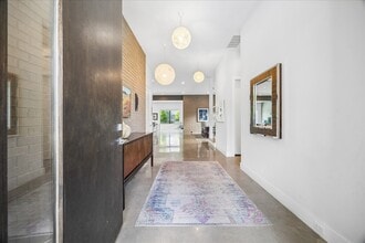 Building Photo - 4532 Sunburst St