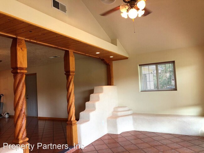 Building Photo - 3 br, 2.5 bath House - 711 Alameda Blvd NW