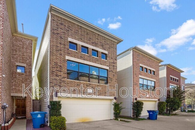 Building Photo - 3658 Main Plaza Dr