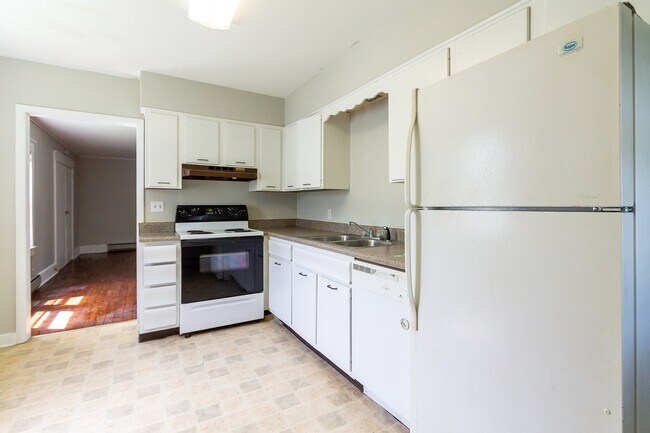 Building Photo - Hardwood Flooring