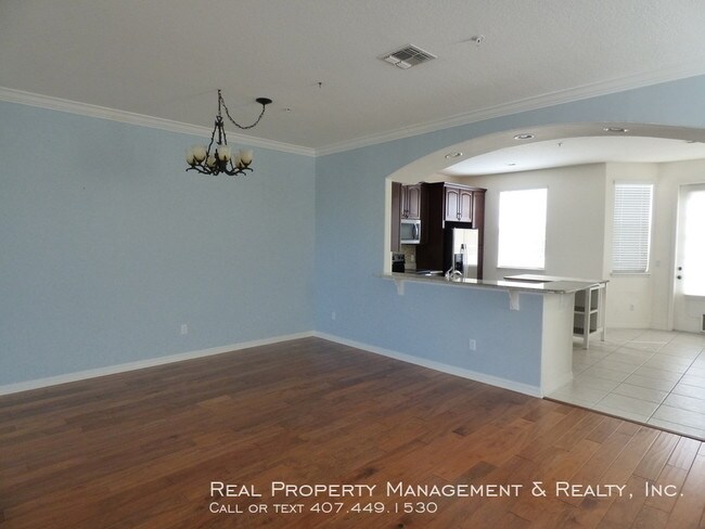 Building Photo - 3 BR / 3.5 BA Townhouse In Baldwin Park