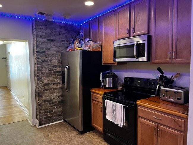 Foto del edificio - 2128 E Carson St