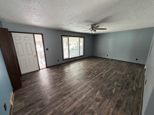 Foto del edificio - 447 2nd Ave SW