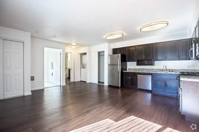 1BR, 1BA - 580SF - Westridge at Hilltop Apartments