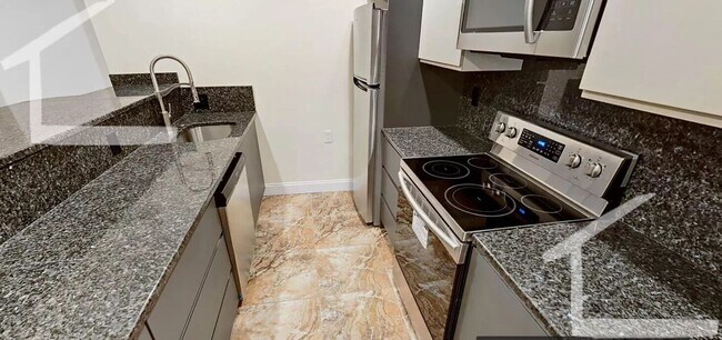 Foto del edificio - 17 Saint Mary's Ct #3C Brookline MA 02446