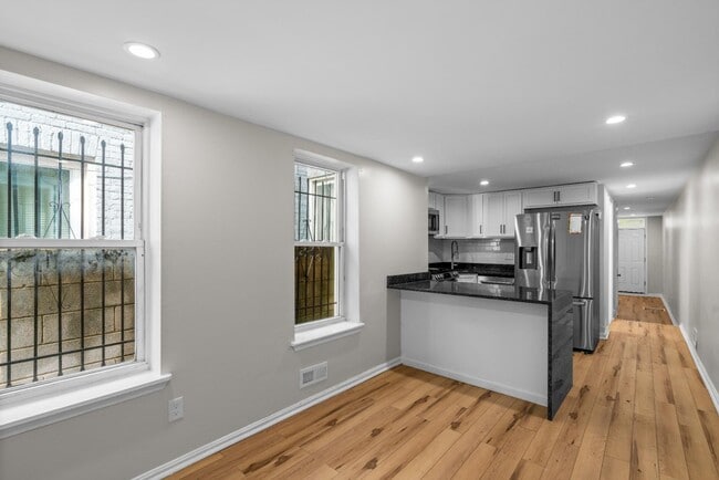 Foto del edificio - 2237 Jefferson St