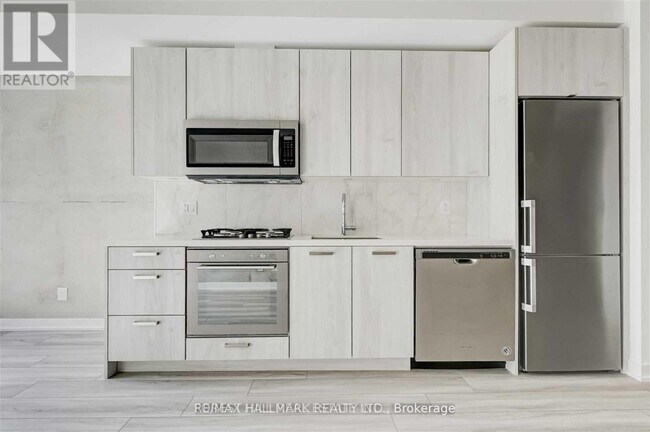 Photo du bâtiment - 458 Richmond St W