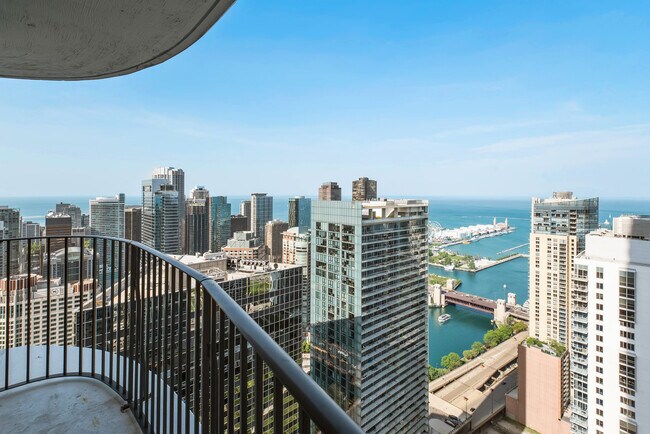 Foto del edificio - 221 N Columbus Dr
