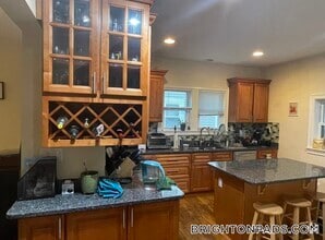 Building Photo - 16 Seager Ct