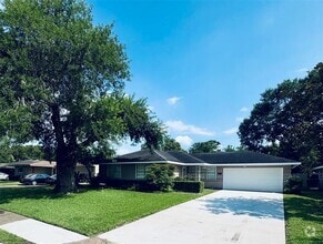 Building Photo - 4725 Kinglet St