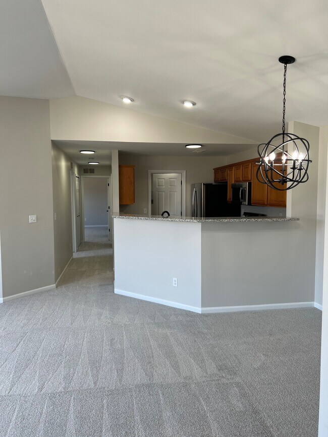 Building Photo - 27319 Hidden Oaks Dr