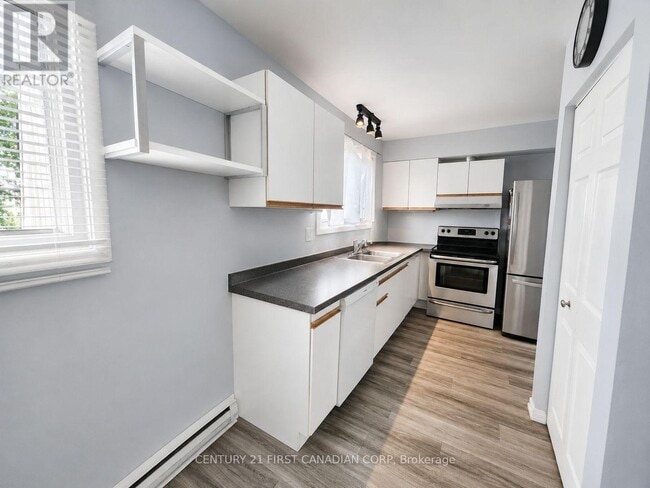 Building Photo - 40 Fairfax Ct