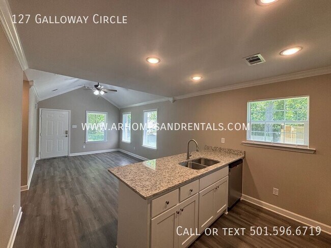 Foto del edificio - 127 Galloway Cir