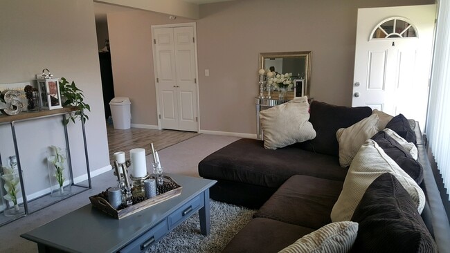 Photo - 133 S 18th Ave Apartment