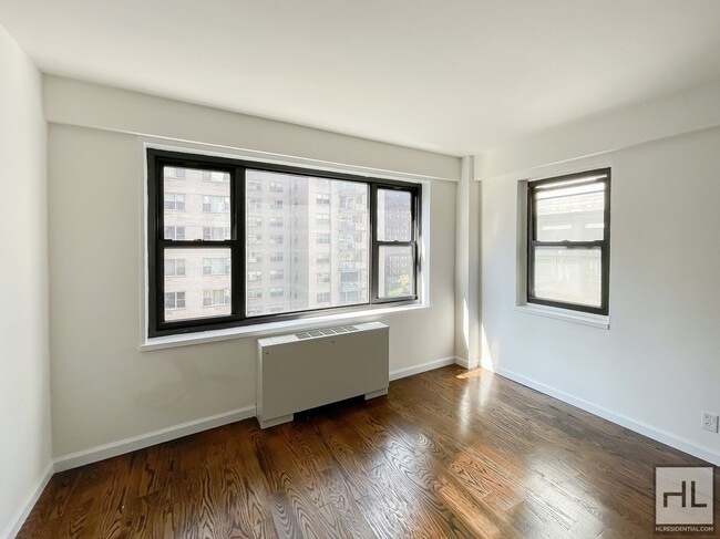 Foto del edificio - EAST 56 STREET