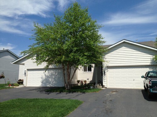 Primary Photo - End Unit Townhouse available January 1, Va...