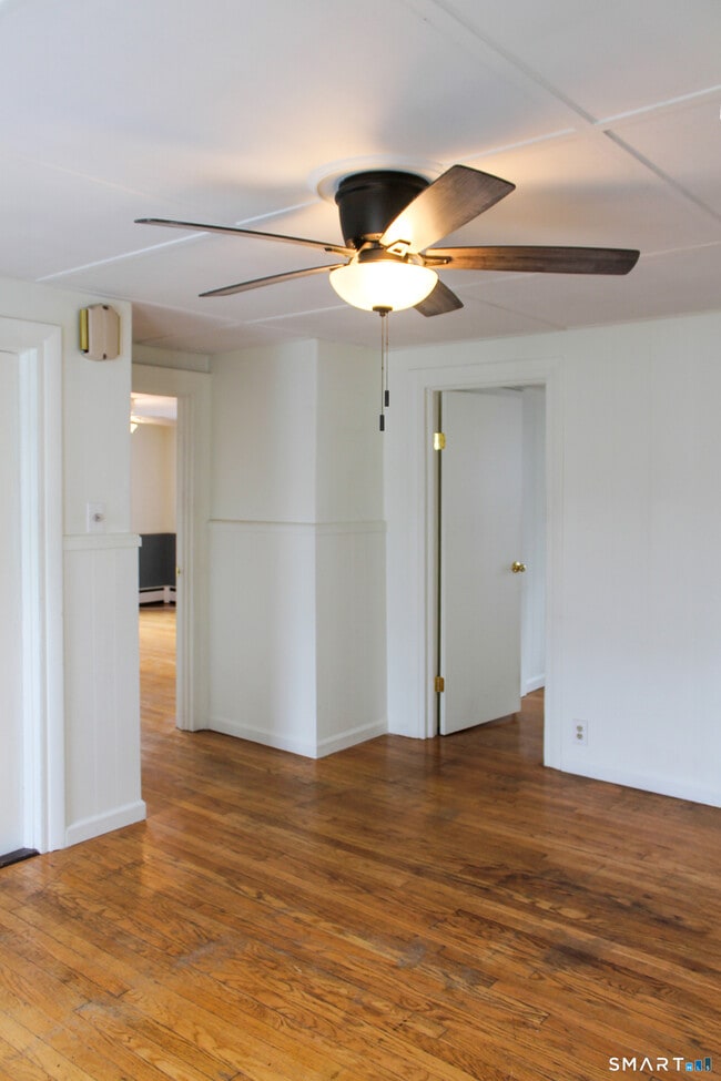 Building Photo - 651 Quinnipiac Ave
