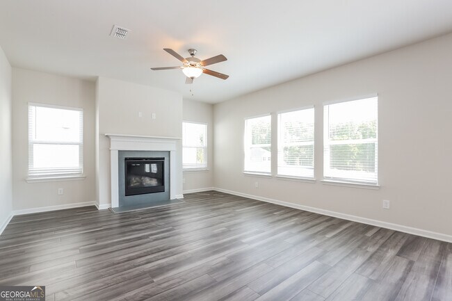 Foto del edificio - 5808 Hackberry Ln
