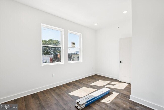 Building Photo - 4237 Mantua Ave