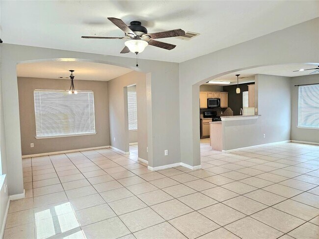Foto del edificio - 18930 Larkspur Hills Dr
