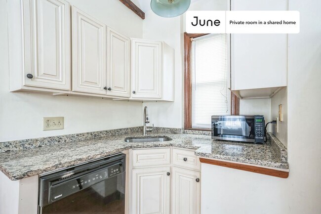 Foto del edificio - Room in Shared 4 bed/1.5 bath home