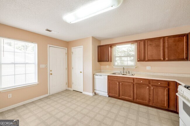 Foto del edificio - 872 Claxton Dr SW
