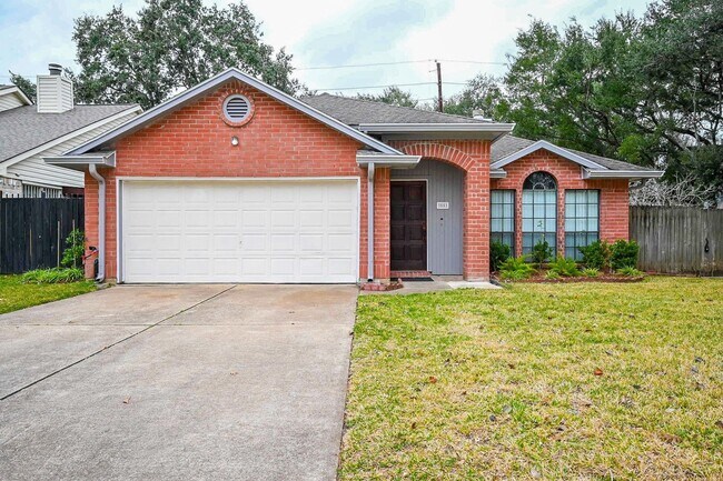 Foto del edificio - 3551 Santa Rosa Ln