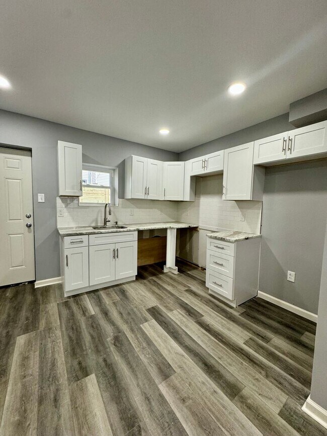 Foto del edificio - Anika Homes 2 Bedroom