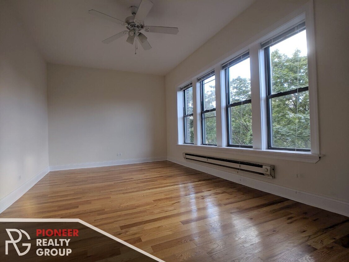 Foto principal - 3817 N Fremont St