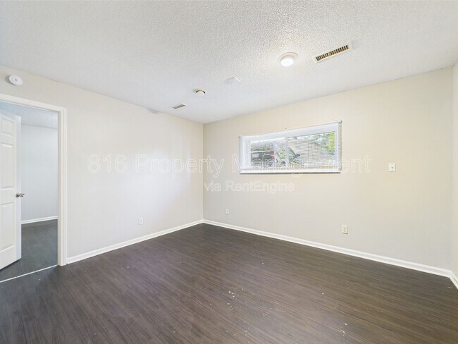 Foto del edificio - 1229 W Hayward Ave