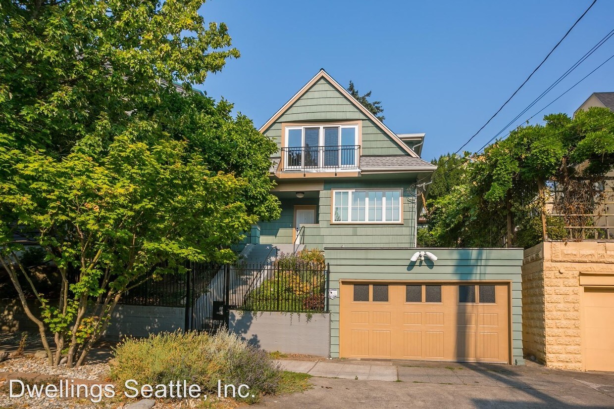 Primary Photo - 108 11th Ave