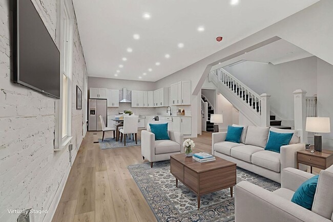 Spacious Newly Renovated 5-Bedroom Home wi... - Spacious Newly Renovated 5-Bedroom Home wi...