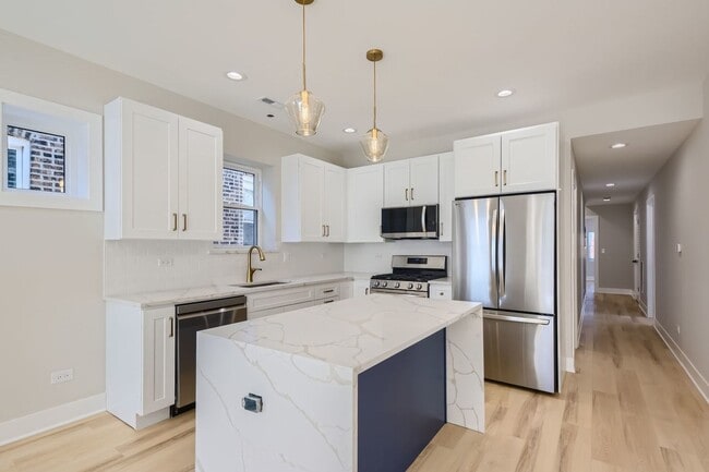 Foto del edificio - 4908 N Rockwell St