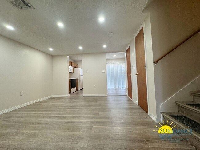Foto del edificio - Centrally located in between Hurlburt Fiel...