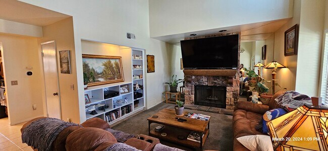 Building Photo - Large Two Story Condo Near Marian Regional...