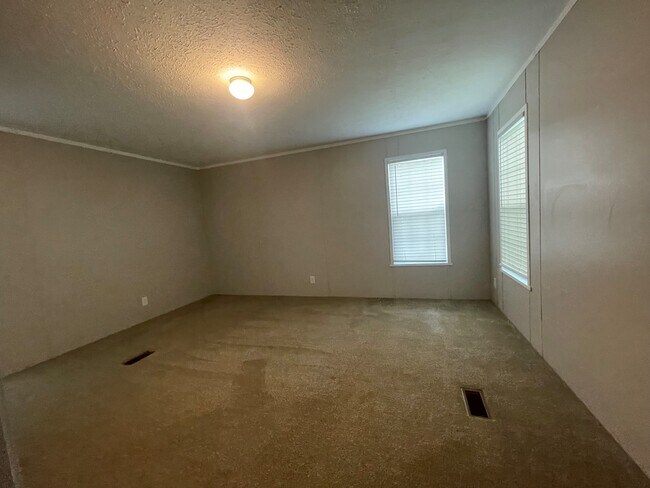 Building Photo - 152 Apollo Ave