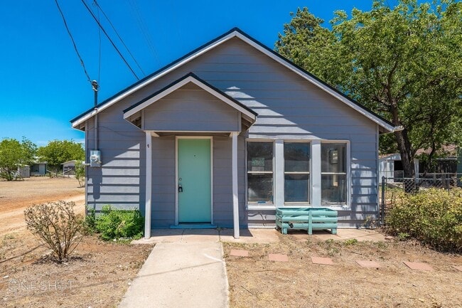 Building Photo - 1126 N 11th St
