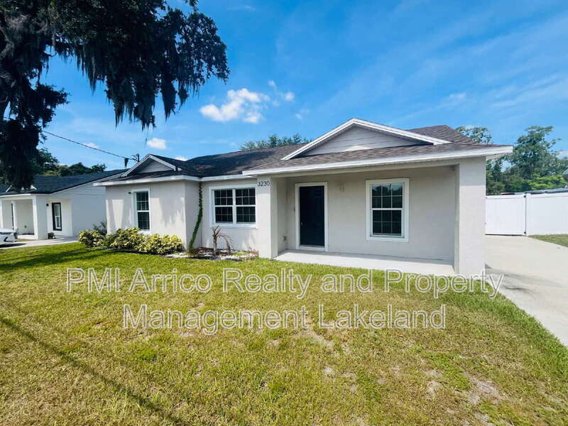Primary Photo - 3230 Baird Ave