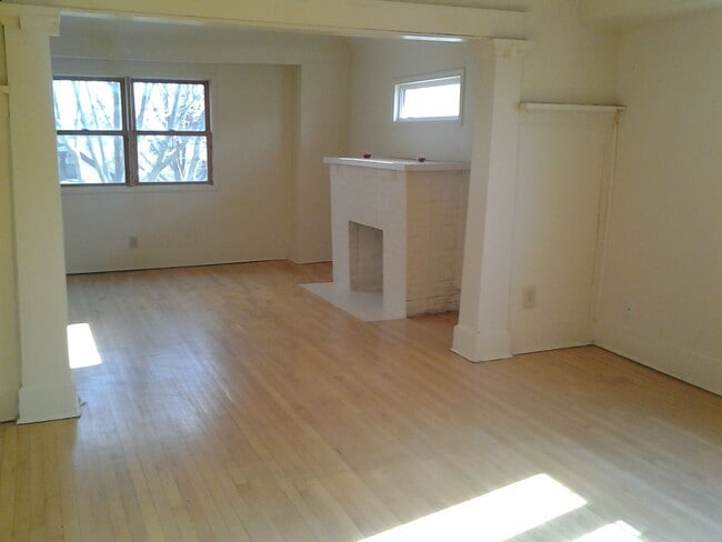 Building Photo - 2611 N 51st St