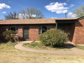 Building Photo - 2806 Duncan Dr