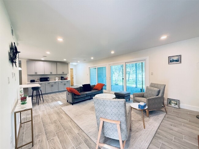 Building Photo - 3936 Wagon Rd