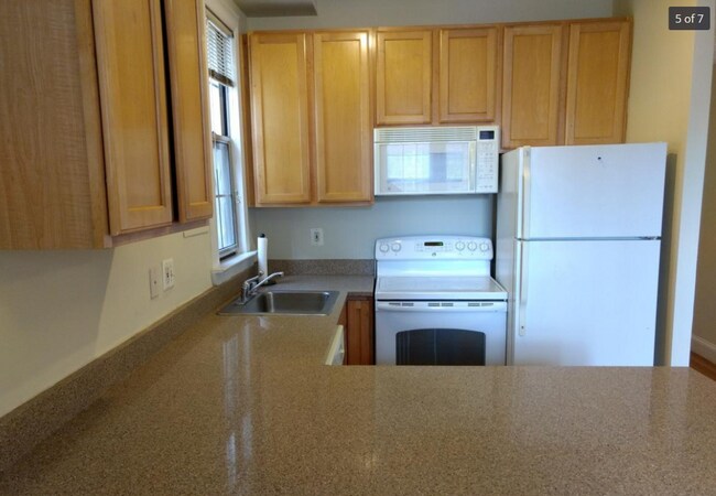 Kitchen - 1401 Columbia Rd NW